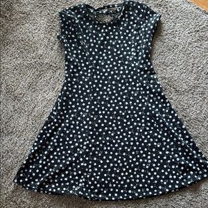 Art Class Gray and White Floral Top